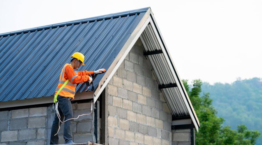 Expert top industrial roofings services in Reasnor, IA